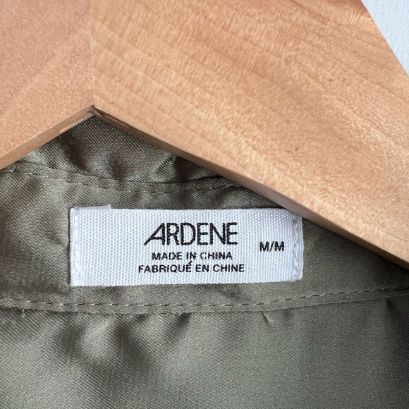 Ardene Green Button-Up Blouse Shirt Women's Medium NWT - Picture 5 of 7